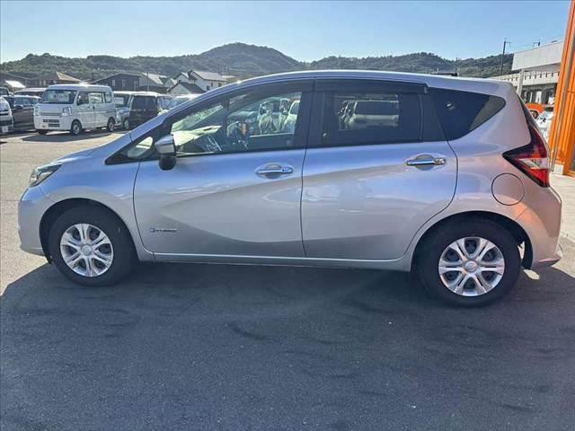 ノート e-パワー B FOUR 禁煙 4WD エマブレ インテリジェントアラウンドビューモニター インテリジェントルームミラー ETC 前後ドラレコ マット バイザー オーディオ オートヘッドライト 電格ミラー ACソケット(12枚目)