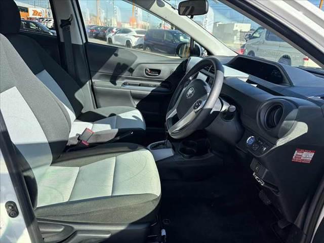 アクア S 禁煙 ナビ TV DVD再生 ETC オートヘッドライト マット バイザー 電格ウインカーミラー オートエアコン ヘッドライトレベライザー ISOFIXシート Pガラス Rワイパー SRSエアB(16枚目)