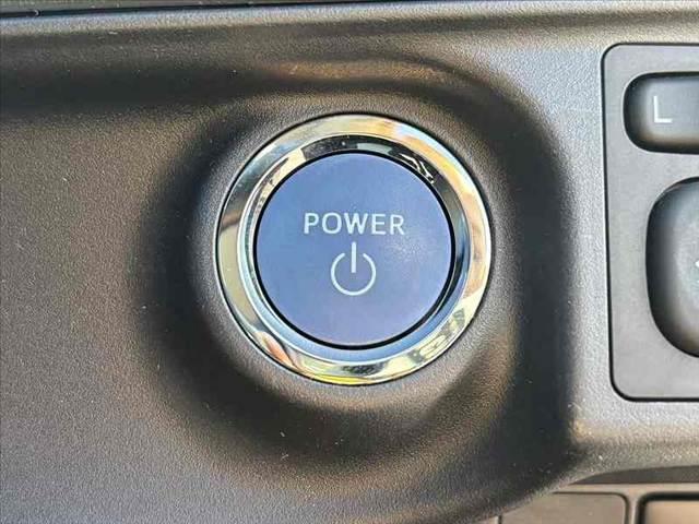 アクア S 禁煙 ナビ TV DVD再生 ETC オートヘッドライト マット バイザー 電格ウインカーミラー オートエアコン ヘッドライトレベライザー ISOFIXシート Pガラス Rワイパー SRSエアB(26枚目)