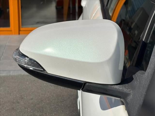 アクア S 禁煙 ナビ TV DVD再生 ETC オートヘッドライト マット バイザー 電格ウインカーミラー オートエアコン ヘッドライトレベライザー ISOFIXシート Pガラス Rワイパー SRSエアB(30枚目)