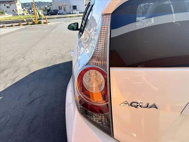 アクア S 禁煙 ナビ TV DVD再生 ETC オートヘッドライト マット バイザー 電格ウインカーミラー オートエアコン ヘッドライトレベライザー ISOFIXシート Pガラス Rワイパー SRSエアB(34枚目)