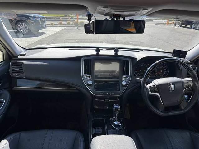 クラウンハイブリッド アスリートS 禁煙 ムーンルーフ 黒革シート シートヒーター ベンチレーション クリアランスソナー 8型フルセグナビ Bluetooth Bカメラ 社外エアロ 18インチスパッタリングAW スマートキ2個 Pスタ(2枚目)