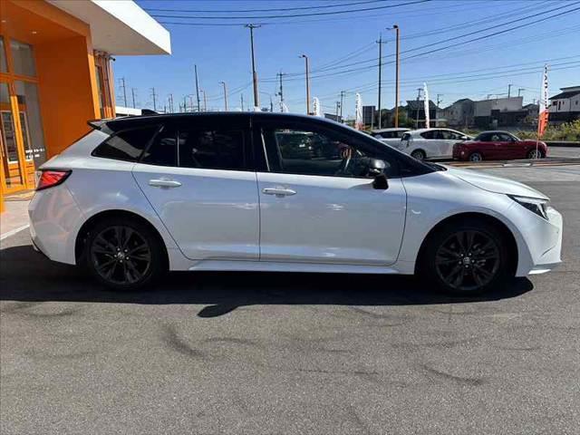 カローラツーリング ハイブリッド ダブルバイビー 禁煙 後期 ツートンルーフ BSM 10.5型ディスプレイ ナビキット ETC2.0 ACコンセント Bluetooth Bカメラ LEDヘッド BSM スマートキー2個 Pスタート レーダークルーズ(11枚目)