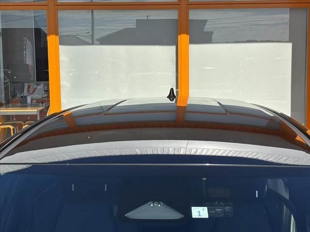 カローラツーリング ハイブリッド ダブルバイビー 禁煙 後期 ツートンルーフ BSM 10.5型ディスプレイ ナビキット ETC2.0 ACコンセント Bluetooth Bカメラ LEDヘッド BSM スマートキー2個 Pスタート レーダークルーズ(42枚目)