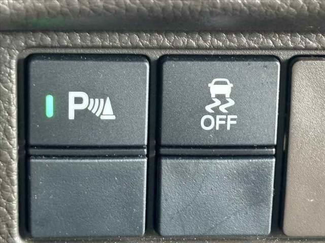 N-BOX  禁煙 後期 ホンダセンシング 電動スライド 純正オーディオ オートLEDヘッド レーダークルーズ レーンキープ シートヒーター バックテーブル 電格ミラー スマートキー Pスタート ISOFIX(4枚目)