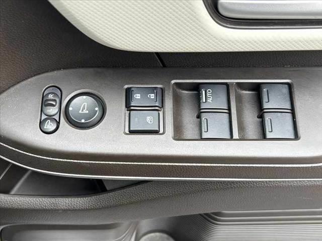 N-BOX  禁煙 後期 ホンダセンシング 電動スライド 純正オーディオ オートLEDヘッド レーダークルーズ レーンキープ シートヒーター バックテーブル 電格ミラー スマートキー Pスタート ISOFIX(25枚目)
