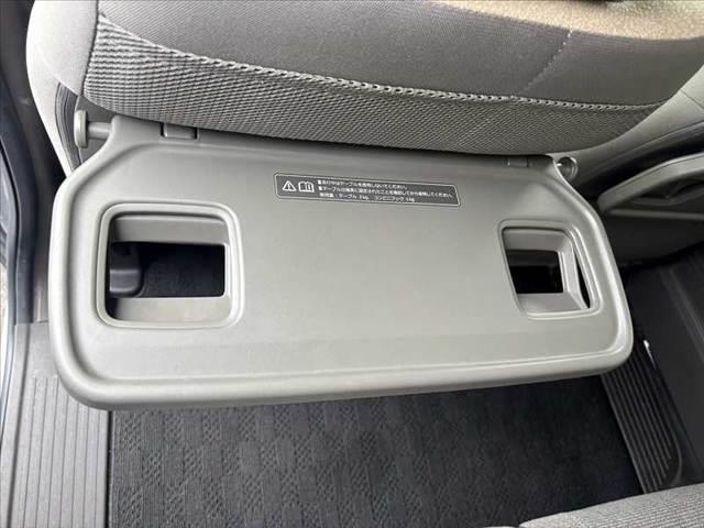 N-BOX  禁煙 後期 ホンダセンシング 電動スライド 純正オーディオ オートLEDヘッド レーダークルーズ レーンキープ シートヒーター バックテーブル 電格ミラー スマートキー Pスタート ISOFIX(28枚目)