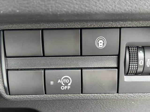 デイズ  禁煙 4WD エマージェンシーブレーキ オートライト キーレスキー Aストップ Aハイビーム クリアランスソナー アームレスト シートリフター チルステ ACソケット Pガラス SRSエアB(5枚目)