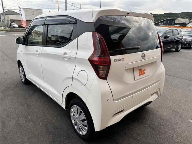 デイズ  禁煙 4WD エマージェンシーブレーキ オートライト キーレスキー Aストップ Aハイビーム クリアランスソナー アームレスト シートリフター チルステ ACソケット Pガラス SRSエアB(13枚目)