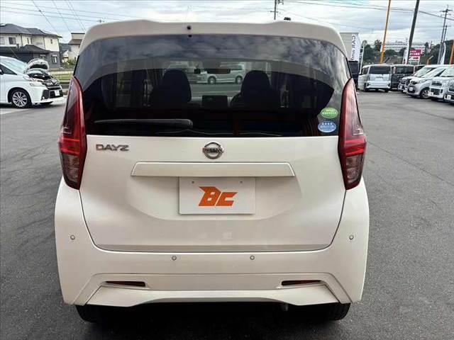 デイズ  禁煙 4WD エマージェンシーブレーキ オートライト キーレスキー Aストップ Aハイビーム クリアランスソナー アームレスト シートリフター チルステ ACソケット Pガラス SRSエアB(14枚目)