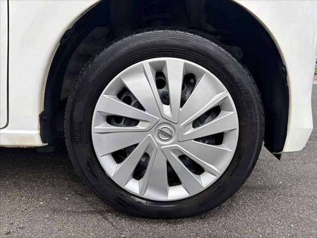 デイズ  禁煙 4WD エマージェンシーブレーキ オートライト キーレスキー Aストップ Aハイビーム クリアランスソナー アームレスト シートリフター チルステ ACソケット Pガラス SRSエアB(31枚目)