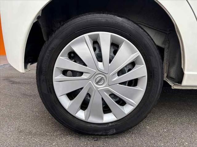 デイズ  禁煙 4WD エマージェンシーブレーキ オートライト キーレスキー Aストップ Aハイビーム クリアランスソナー アームレスト シートリフター チルステ ACソケット Pガラス SRSエアB(33枚目)