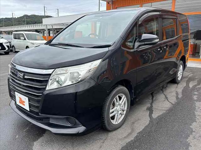 ノア X Vパッケージ 4WD 電スラドア 純正ナビ フルセグ Bカメラ BT DVD再生 キーレス ビルトインETC マット バイザー オートエアコン ACソケット 電格ウインカーミラー Pガラス ステリモ SRSエアB(10枚目)
