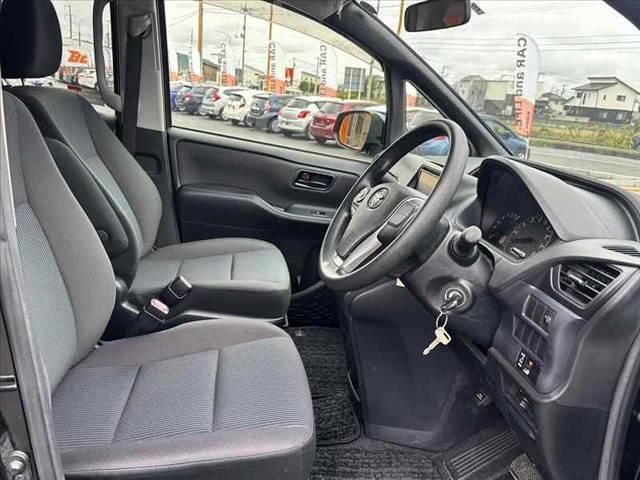 ノア X Vパッケージ 4WD 電スラドア 純正ナビ フルセグ Bカメラ BT DVD再生 キーレス ビルトインETC マット バイザー オートエアコン ACソケット 電格ウインカーミラー Pガラス ステリモ SRSエアB(16枚目)