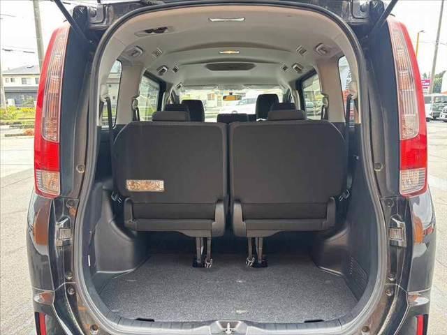 ノア X Vパッケージ 4WD 電スラドア 純正ナビ フルセグ Bカメラ BT DVD再生 キーレス ビルトインETC マット バイザー オートエアコン ACソケット 電格ウインカーミラー Pガラス ステリモ SRSエアB(20枚目)