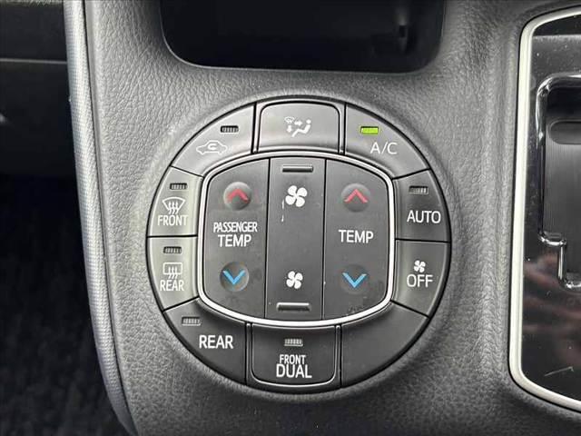 ノア X Vパッケージ 4WD 電スラドア 純正ナビ フルセグ Bカメラ BT DVD再生 キーレス ビルトインETC マット バイザー オートエアコン ACソケット 電格ウインカーミラー Pガラス ステリモ SRSエアB(22枚目)