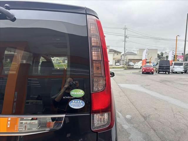 ノア X Vパッケージ 4WD 電スラドア 純正ナビ フルセグ Bカメラ BT DVD再生 キーレス ビルトインETC マット バイザー オートエアコン ACソケット 電格ウインカーミラー Pガラス ステリモ SRSエアB(32枚目)