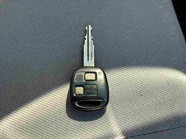 ピクシスエポック  後期 純正オーディオ キーレス 電格ミラー 純正14インチアルミ プライバシーガラス SRSエアバッグ ABS セキュリティーアラーム アイドリングストップ サイドバイザー パワードアロック(7枚目)