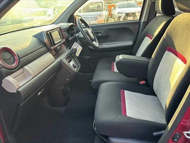 パッソ モーダ フルセグナビ スマートキー2個 LEDヘッドライト DVD再生 オートエアコン アイドリングストップ プライバシーガラス 電格ミラー シートリフター SRSエアバッグ リアワイパー ベンチシート(18枚目)