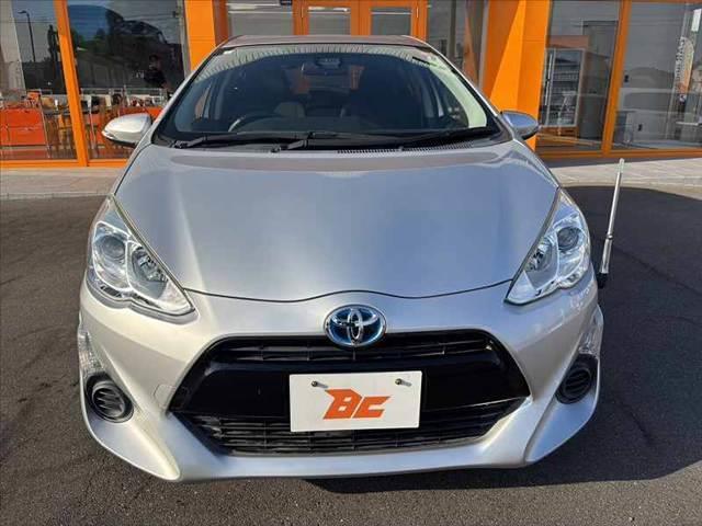 アクア Sスタイルブラック 禁煙 中期 純正ナビ 地デジ Bluetooth スマートキー Pスタート Bカメラ プリクラッシュ Aヘッドランプ Aハイビーム ステリモ ISOFIX アームレスト ACソケット コーナーポール(9枚目)