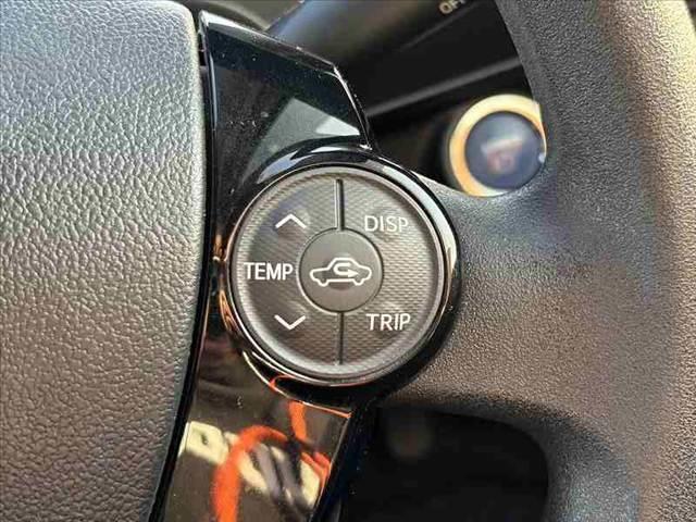 アクア Sスタイルブラック 禁煙 中期 純正ナビ 地デジ Bluetooth スマートキー Pスタート Bカメラ プリクラッシュ Aヘッドランプ Aハイビーム ステリモ ISOFIX アームレスト ACソケット コーナーポール(25枚目)