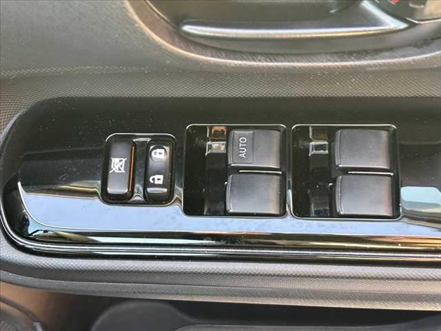 アクア Sスタイルブラック 禁煙 中期 純正ナビ 地デジ Bluetooth スマートキー Pスタート Bカメラ プリクラッシュ Aヘッドランプ Aハイビーム ステリモ ISOFIX アームレスト ACソケット コーナーポール(26枚目)