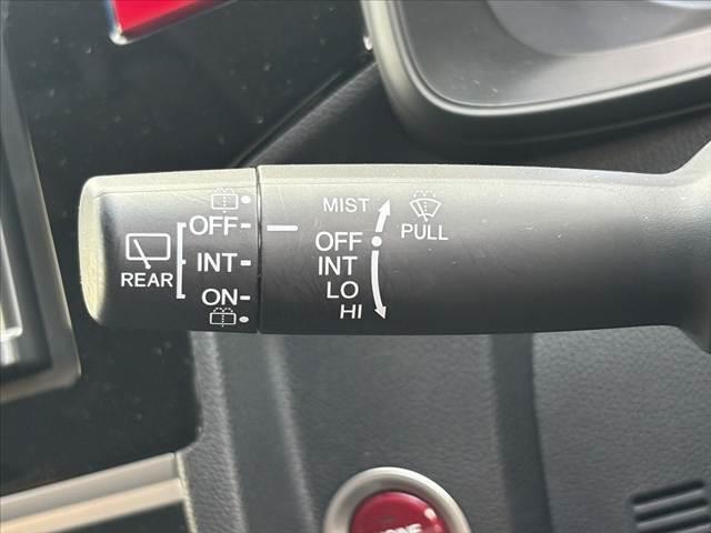 フィット  CTBA クルコン ナビ TV Bカメラ BT ETC スペアキー オートLEDヘッド マット バイザー Pスタート Pガラス 電格ウインカーミラー ACソケット アームレスト SRSエアB(26枚目)