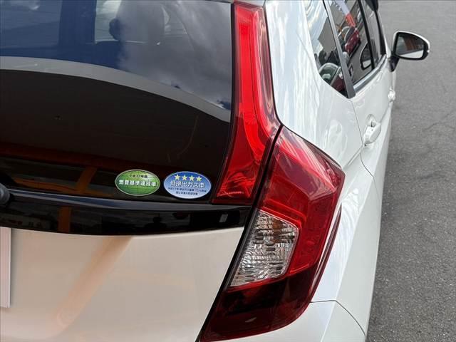 フィット  CTBA クルコン ナビ TV Bカメラ BT ETC スペアキー オートLEDヘッド マット バイザー Pスタート Pガラス 電格ウインカーミラー ACソケット アームレスト SRSエアB(38枚目)