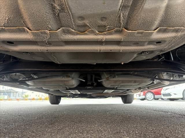 フィット  CTBA クルコン ナビ TV Bカメラ BT ETC スペアキー オートLEDヘッド マット バイザー Pスタート Pガラス 電格ウインカーミラー ACソケット アームレスト SRSエアB(46枚目)