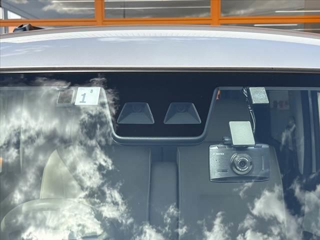 ムーヴキャンバス Xメイクアップリミテッド SAIII ツートン 両電スラ パノラマモニター ナビ TV BT DVD再生 スマアシ3 ETC ドラレコ ステリモ マット バイザー オートヘッドライト オートハイビーム Pスタート Aストップ Pガラス(26枚目)