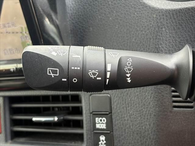 ヴォクシー 　禁煙　７人乗り　９インチナビ　１０．１インチフリップダウンモニター　フルセグＴＶ　Ｂカメラ　ＢＴ　ＤＶＤ再生　両電スラドア　セーフティセンス　クルコン　ドラレコ　ビルトインＥＴＣ　オートＬＥＤヘッド（27枚目）