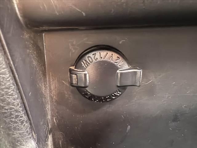 ヴォクシー 　禁煙　７人乗り　９インチナビ　１０．１インチフリップダウンモニター　フルセグＴＶ　Ｂカメラ　ＢＴ　ＤＶＤ再生　両電スラドア　セーフティセンス　クルコン　ドラレコ　ビルトインＥＴＣ　オートＬＥＤヘッド（33枚目）