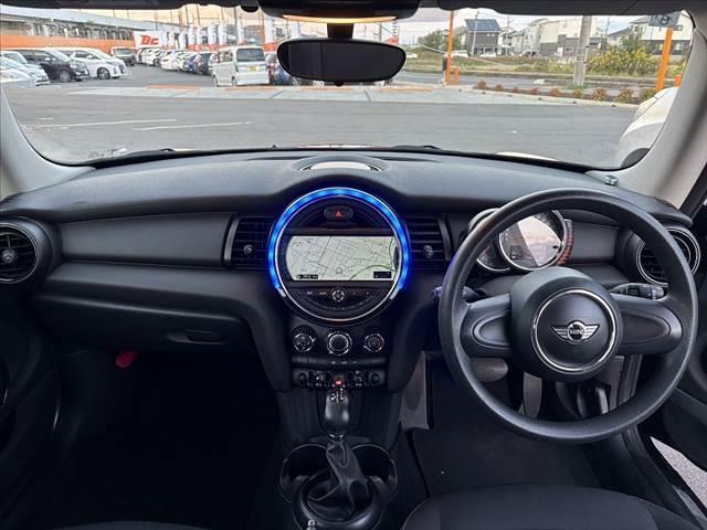 MINI ワン 禁煙メーカーナビ キーレス プッシュスタート Bluetooth ACソケット アイドリングストップ ISOFIXシート USBポート AUX アームレストBOX フロアマット フォグランプ(2枚目)