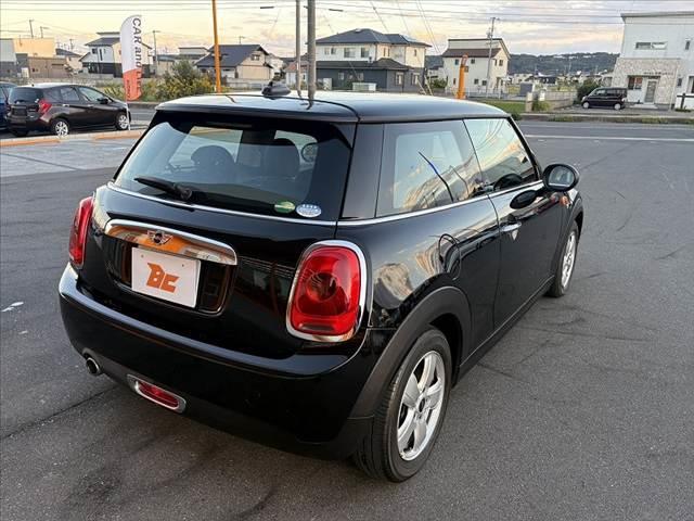 MINI ワン 禁煙メーカーナビ キーレス プッシュスタート Bluetooth ACソケット アイドリングストップ ISOFIXシート USBポート AUX アームレストBOX フロアマット フォグランプ(15枚目)