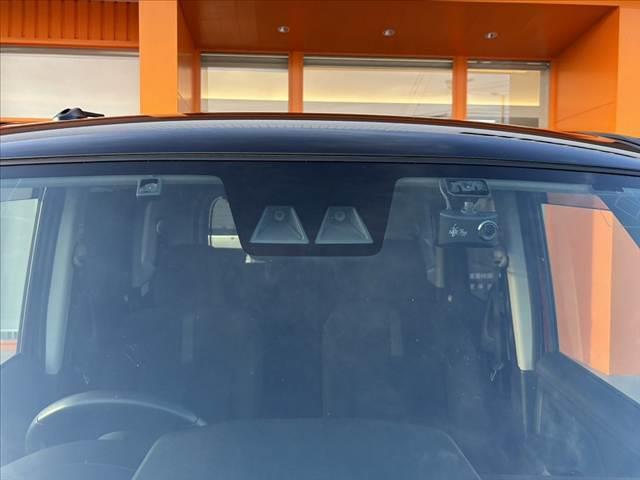 ルーミー カスタムＧ　禁煙　後期　ツートン　パノラミックビューモニター　スマアシ　両電　フルセグナビ　Ｂｌｕｅｔｏｏｔｈ　スマートキー　ＬＥＤ　アダプティブクルーズコントロール　アームレスト　ステリモ　ＥＴＣ（31枚目）