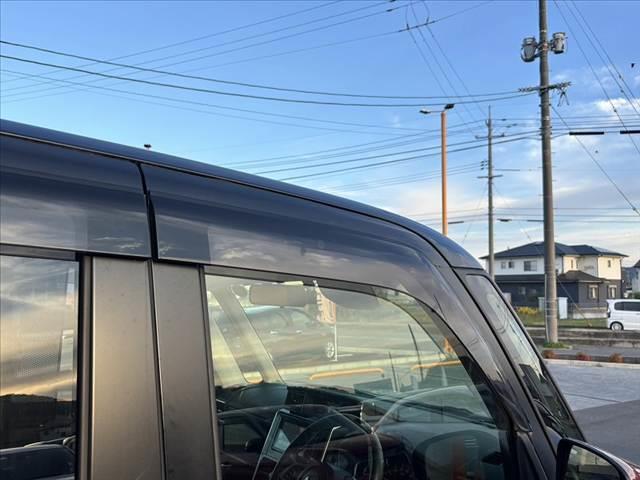 ルーミー カスタムＧ　禁煙　後期　ツートン　パノラミックビューモニター　スマアシ　両電　フルセグナビ　Ｂｌｕｅｔｏｏｔｈ　スマートキー　ＬＥＤ　アダプティブクルーズコントロール　アームレスト　ステリモ　ＥＴＣ（32枚目）