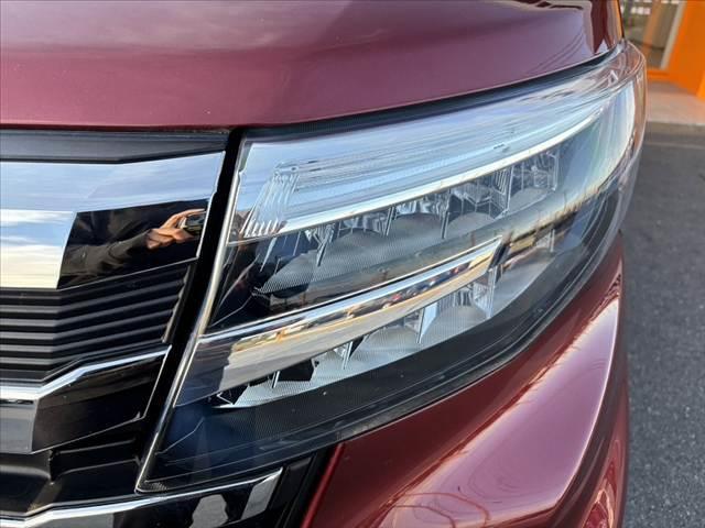 ルーミー カスタムＧ　禁煙　後期　ツートン　パノラミックビューモニター　スマアシ　両電　フルセグナビ　Ｂｌｕｅｔｏｏｔｈ　スマートキー　ＬＥＤ　アダプティブクルーズコントロール　アームレスト　ステリモ　ＥＴＣ（36枚目）