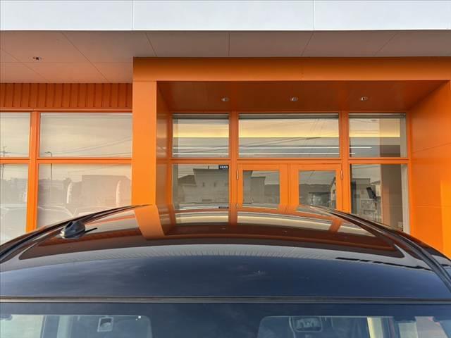 ルーミー カスタムＧ　禁煙　後期　ツートン　パノラミックビューモニター　スマアシ　両電　フルセグナビ　Ｂｌｕｅｔｏｏｔｈ　スマートキー　ＬＥＤ　アダプティブクルーズコントロール　アームレスト　ステリモ　ＥＴＣ（43枚目）