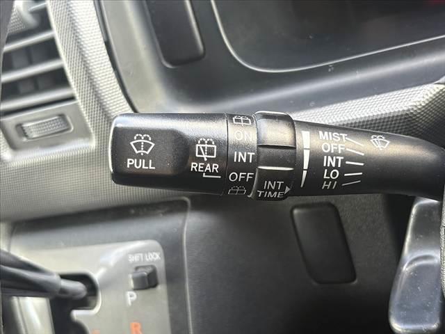 ハイエースバン ロングスーパーＧＬ　社外ナビ　地デジ　両面スライド　荷室ベットキット　ヒッチメンバー　キーレスキー　バックカメラ　リアクーラー　リアヒーター　大型センターコンソール　オートライト　フロントフォグ　運転席ＳＲＳエアバック（23枚目）