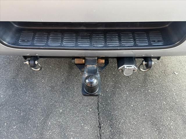 ハイエースバン ロングスーパーＧＬ　社外ナビ　地デジ　両面スライド　荷室ベットキット　ヒッチメンバー　キーレスキー　バックカメラ　リアクーラー　リアヒーター　大型センターコンソール　オートライト　フロントフォグ　運転席ＳＲＳエアバック（29枚目）