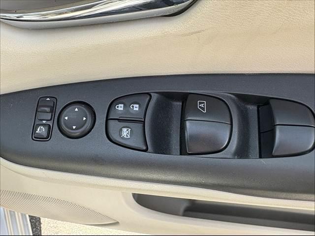 セレナ Ｘ　Ｖセレクション　禁煙　車検整備付　エマブレ　両電スラドア　アラビュー　ＦＲソナ－　純正ナビ　フルセグ　ＢＴ　ＤＶＤ再生　パーキングアシスト　クルコン　オートＬＥＤヘッド　電格ウインカーミラー　ステリモ（31枚目）