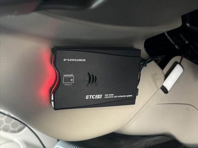 エブリイワゴン ＰＺターボスペシャル　禁煙車　車検整備付両電　フルセグナビ　ターボ　レーダーブレーキＳ　ＥＴＣ　スマートキー×２　バックカメラ　ステリモ　電動オートステップ　電格ミラー　オートライト　Ｂｌｕｅｔｏｏｔｈ　ＤＶＤ再生（6枚目）