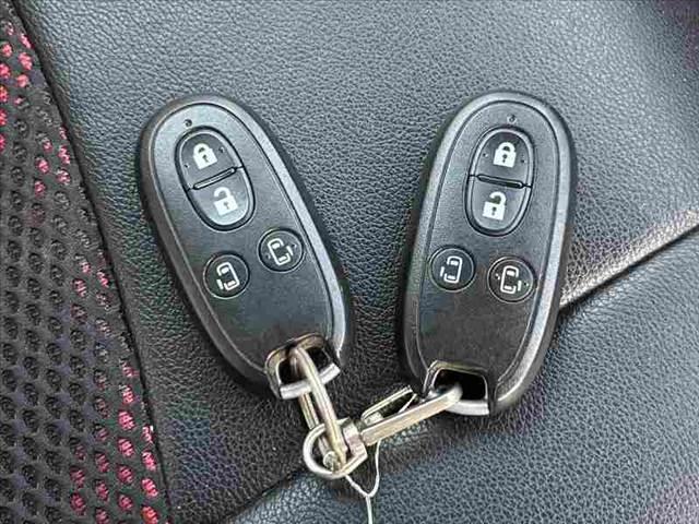 エブリイワゴン ＰＺターボスペシャル　禁煙車　車検整備付両電　フルセグナビ　ターボ　レーダーブレーキＳ　ＥＴＣ　スマートキー×２　バックカメラ　ステリモ　電動オートステップ　電格ミラー　オートライト　Ｂｌｕｅｔｏｏｔｈ　ＤＶＤ再生（7枚目）