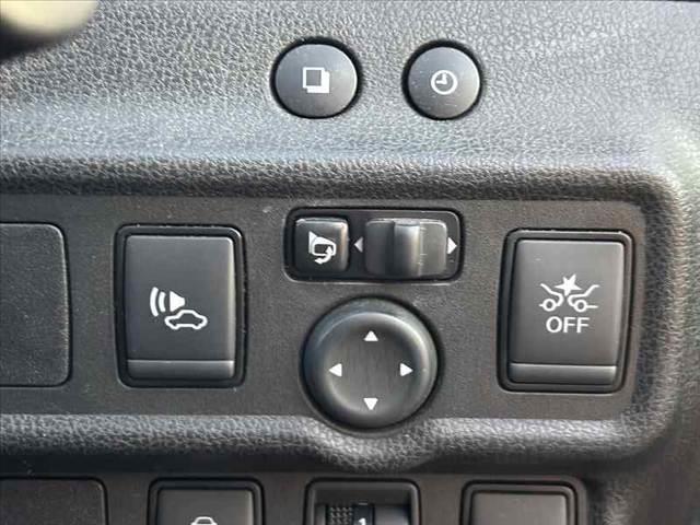 ノート e-パワー B 禁煙 車検整備付 後期 インテリジェントエマージェンシーブレーキ アラビュー オートライト スマートキー×2 デジタルインナーミラー ETC CDデッキ 電格ミラー Pガラス ハイビームアシスト(6枚目)