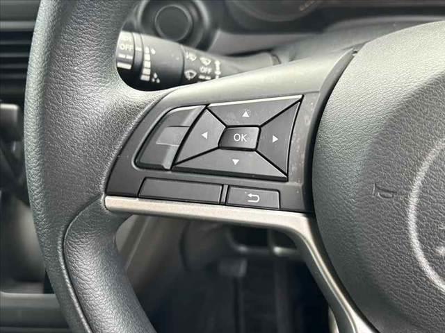 ｅＫクロス Ｍ　禁煙　ｅアシスト　ＬＥＤヘッドライト　シートヒーター　ＥＴＣ　純正ＣＤデッキ　パーキングセンサー　オートライト　電格ミラー　キーレス　レベライザー　プライバシーガラス　ＳＲＳエアバッグ（4枚目）