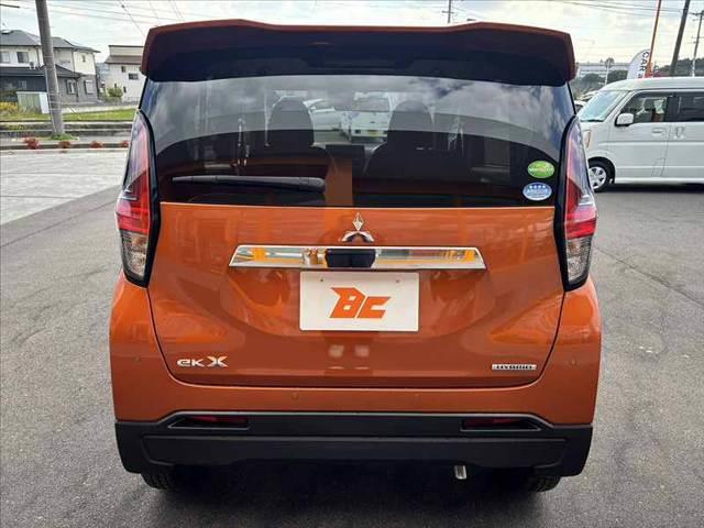 ｅＫクロス Ｍ　禁煙　ｅアシスト　ＬＥＤヘッドライト　シートヒーター　ＥＴＣ　純正ＣＤデッキ　パーキングセンサー　オートライト　電格ミラー　キーレス　レベライザー　プライバシーガラス　ＳＲＳエアバッグ（14枚目）