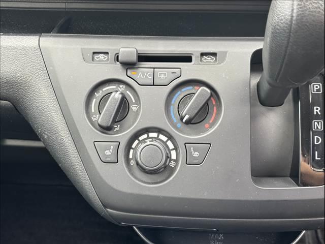 ｅＫクロス Ｍ　禁煙　ｅアシスト　ＬＥＤヘッドライト　シートヒーター　ＥＴＣ　純正ＣＤデッキ　パーキングセンサー　オートライト　電格ミラー　キーレス　レベライザー　プライバシーガラス　ＳＲＳエアバッグ（21枚目）