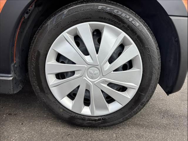 ｅＫクロス Ｍ　禁煙　ｅアシスト　ＬＥＤヘッドライト　シートヒーター　ＥＴＣ　純正ＣＤデッキ　パーキングセンサー　オートライト　電格ミラー　キーレス　レベライザー　プライバシーガラス　ＳＲＳエアバッグ（30枚目）