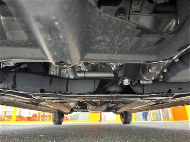 ｅＫクロス Ｍ　禁煙　ｅアシスト　ＬＥＤヘッドライト　シートヒーター　ＥＴＣ　純正ＣＤデッキ　パーキングセンサー　オートライト　電格ミラー　キーレス　レベライザー　プライバシーガラス　ＳＲＳエアバッグ（35枚目）