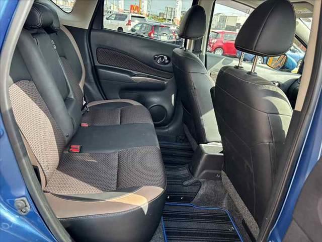 ノート ｅ－パワー　メダリスト　純正フルセグナビ　アラビュー　ＬＥＤヘッドライト　インテリジェントエマージェンシーブレーキ　ＥＴＣ　スマートキー　純正１５インチアルミ　合皮コンビシート　アームレスト　Ｐガ　ラス　フォグランプ（17枚目）